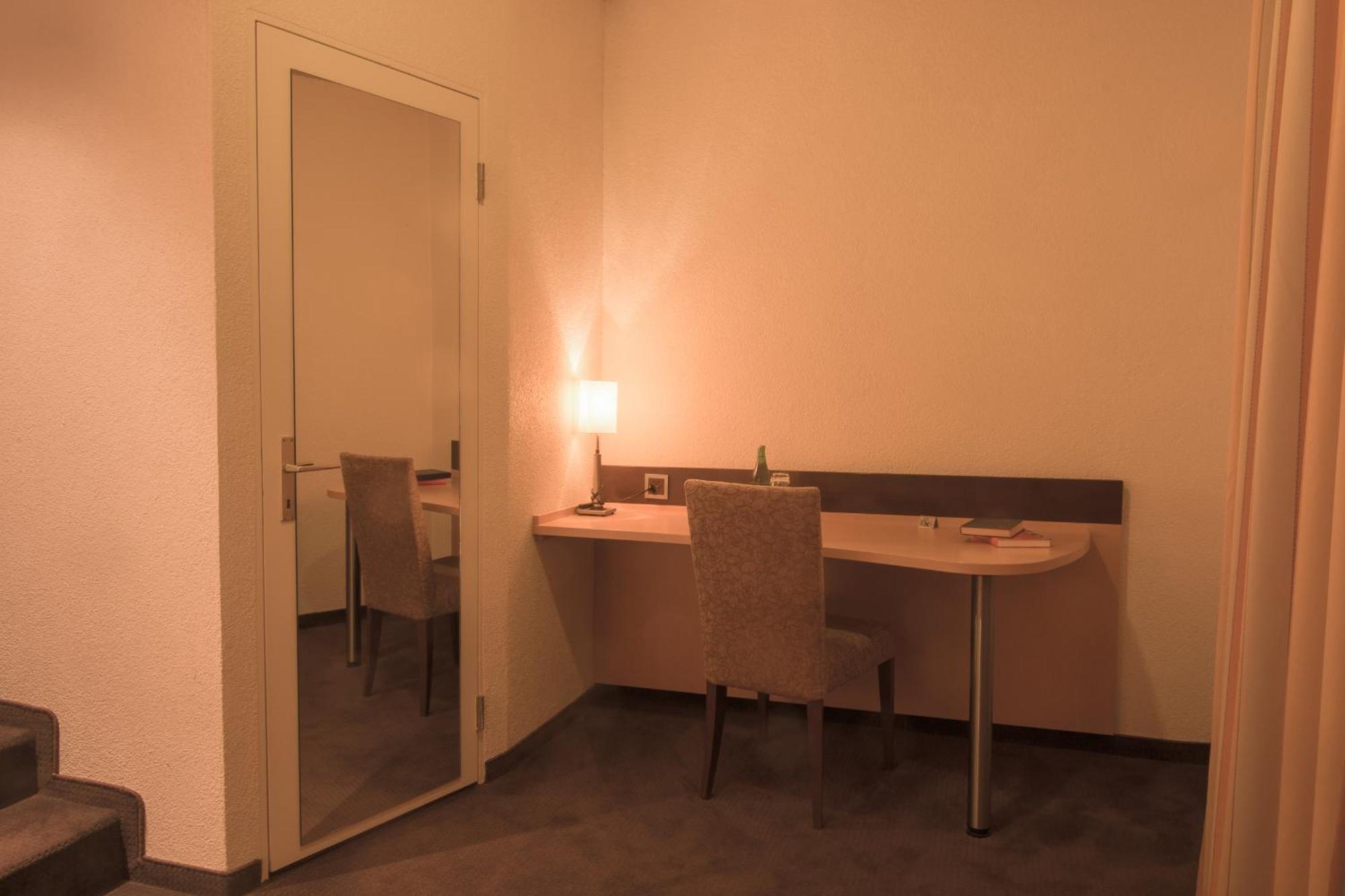 Hotel Zum Goldenen Kreuz Frauenfeld Bilik gambar