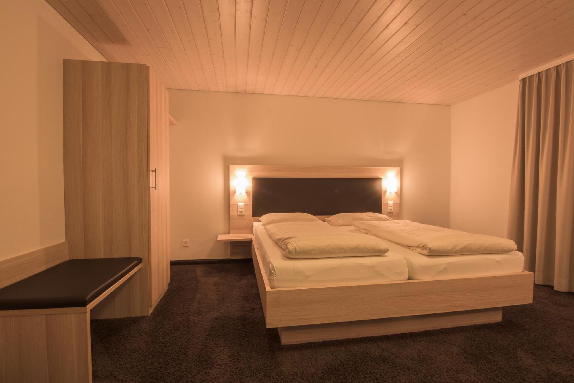 Hotel Zum Goldenen Kreuz Frauenfeld Bilik gambar